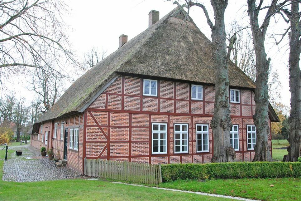 Der Wohnbereich des Niederdeutschen Hallenhauses schließt sich rückwärtig an den Wirtschaftsteil des Gebäudes an.