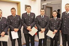 30 Jahre Mitglied: Andreas Krüger (links) 10 Jahre Mitglied: Thorsten Härtelt, Johann M. Rethwisch, Andre Schneekloth und Nico Bolduan durch Jörg Taube (rechts)