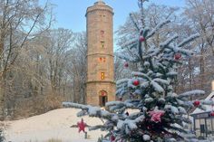 Vielen Dank an unsere Leserin Monika Grebien, die uns dieses schöne Foto vom Elisabethturm auf dem verschneiten Bungsberg geschickt hat.