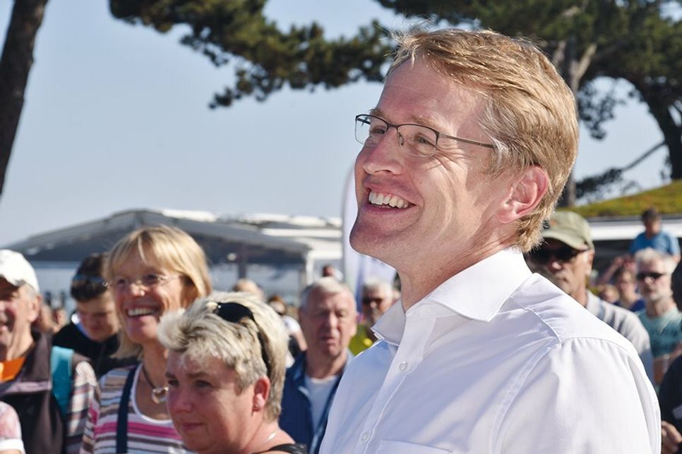 Ministerpräsident und CDU-Landesvorsitzender Daniel Günther gut gelaunt in Scharbeutz.