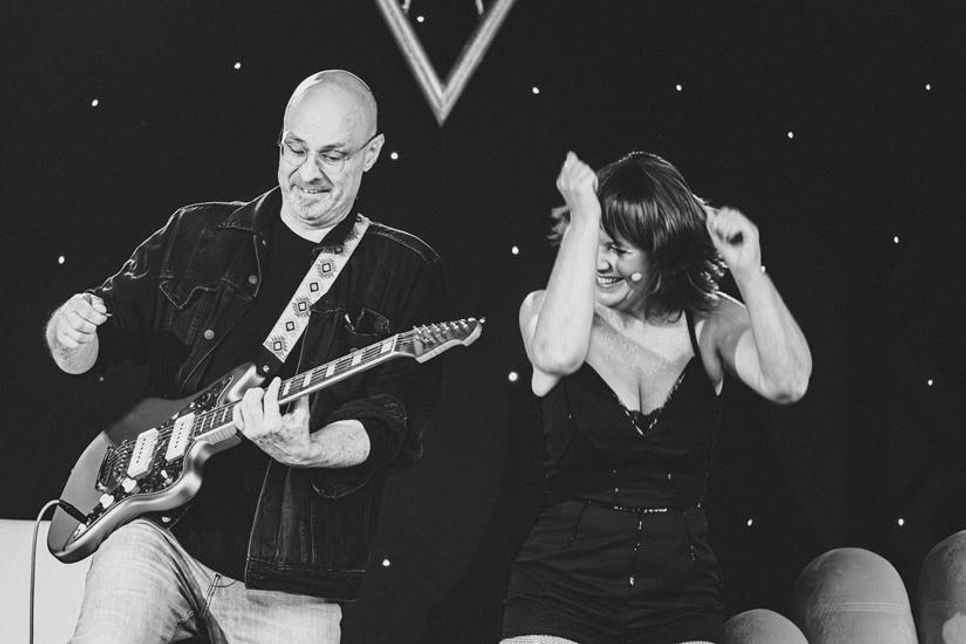 Sängerin Steffie Steup und Gitarrist Holly Petersen rocken Tina Turner op platt.