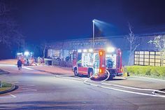 Am späten Mittwochabend, dem 9. April, kam es zu einem Feuerwehreinsatz im Eissport- und Tenniscentrum in Timmendorfer Strand.