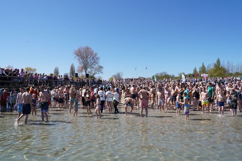 Ein Meer von Zuschauenden und Teilnehmenden machte das Event zu einem rekordverdächtigen Erfolg.