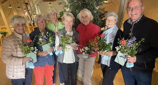 Inge Krüger, Karin Sobottka, Christiane Hellwig, Simone Jalass, Irmgard Gubitz, Gudrun Dittmer, Ulf Dittmer (v. lks.).