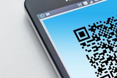 Beim Quishing (QR-Code-Fishing) wird mit der Fake-Mail ein QR-Code versendet, der von Virenprogrammen nicht als Bedrohung erkannt wird.