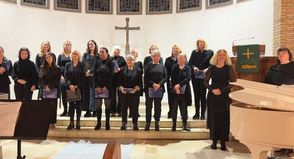 Die Kantorei in der Strandkirche Scharbeutz feiert ihr 50-jähriges Jubiläum.