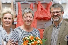 eska-Geschäftsführer Jürgen Mohr und seine Stellvertreterin Kirsten Köhn (lks.) verabschieden Margret Jeschke in den wohlverdienten Ruhestand.