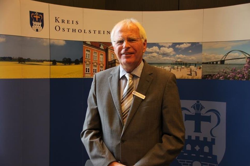 „Jeder ist aufgefordert die AHAL-Regeln* überall anzuwenden“, erklärte Landrat Reinhard Sager.