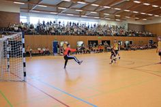 Kim-Colin Reiter, hier beim Siebenmeter, war mit acht Treffern bester HSG-Torschütze im Spiel gegen den HC Oranienburg.