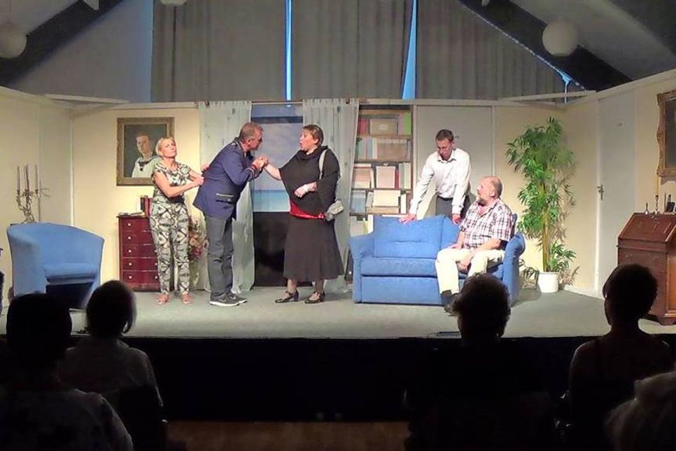 Das Bungsbergtheater verspricht einen Abend voller Witz und Humor.