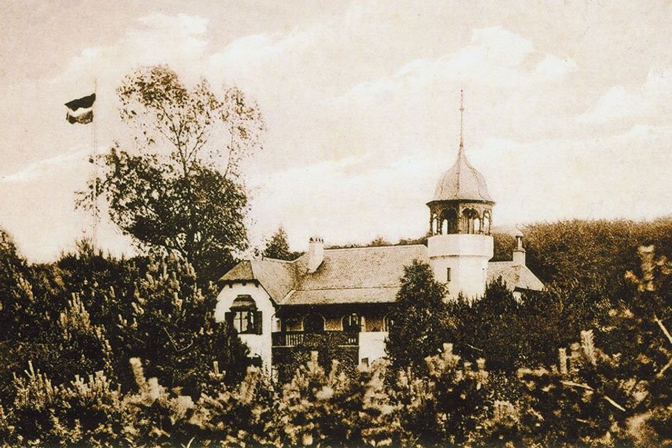 Villa der Familie Gropius (heute Romantik Hotel Röhl) am Timmendorfer Strand um 1900. (Foto: Gemeindearchiv)