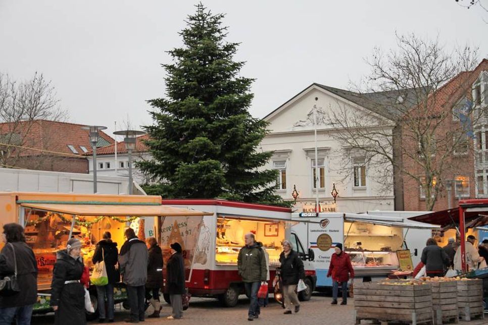 Frisches vom Neustädter Wochenmarkt gibt es dienstags und freitags von 8 bis 13 Uhr.