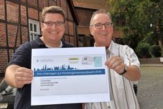 Die Pröpste Dirk Süssenbach (lks.) und Peter Barz bitten alle Kirchenmitglieder ab 14 Jahren zur Wahl.