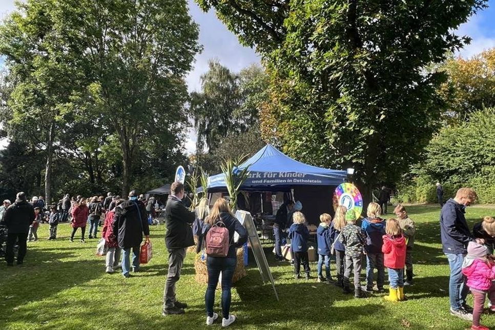An dem gemeinsamen Erntemarkt beteiligen sich auch gemeinnützige Vereine und Verbände.