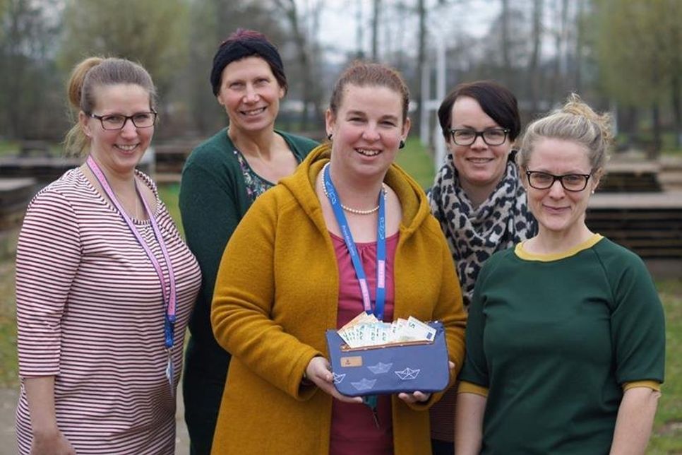 Andrea Broska, Franziska Bünzen, Luzie Linde, Maria Ludwig (alle vom Orga-Team) und Katrin Rohde vom St. Antonius Haus (v. lks.).