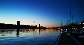 Alexander Krenz hat diesen tollen Sonnenuntergang am Neustädter Hafen von Steg A aus erwischt.