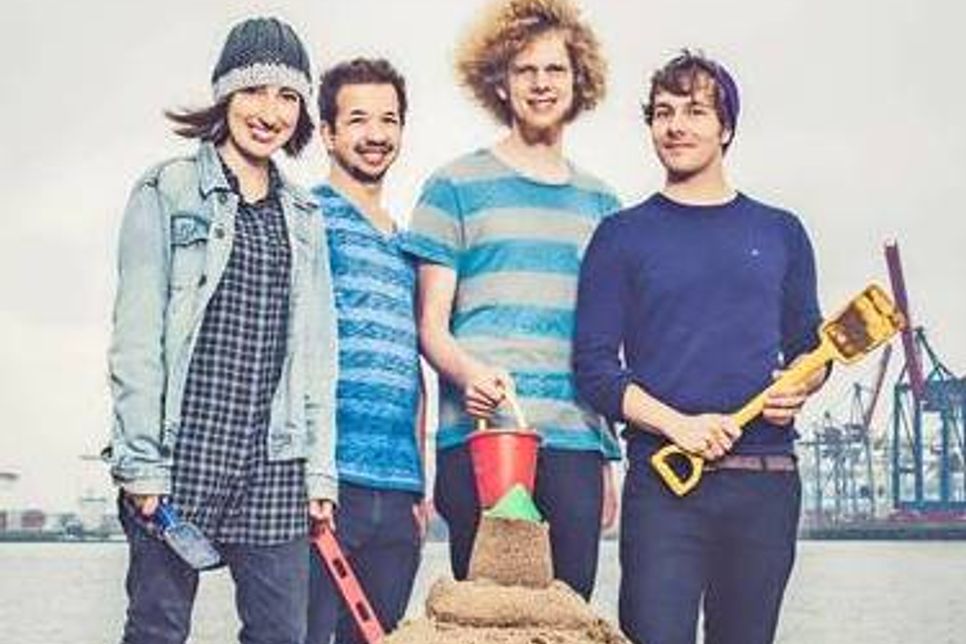 Die Hamburger Tüdelband spielt beim zweiten Musikabend im Gasthaus zum Frohsinn Folk und Pop op platt.