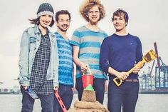 Die Hamburger Tüdelband spielt beim zweiten Musikabend im Gasthaus zum Frohsinn Folk und Pop op platt.