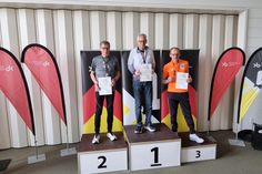 Silber für Peter Massny (lks.) bei der Deutschen Marathon Meisterschaft in Hannover.