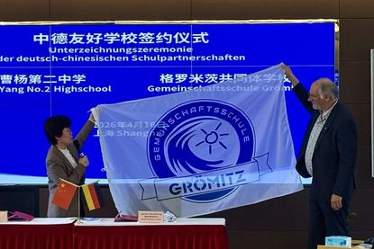 Die Grömitzer Gemeinschaftsschule ist offiziell Partnerschule der renommierten Shanghaier Schule Cao Yang No. 2 High School. Schulleiter Jan-Eric Hertwig unterzeichnete eine entsprechende Vereinbarung.