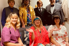 Premiere des plattdeutschen Theaterstücks „WG-Wohnsinn“