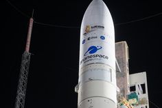 Ariane 5 Trägerrakete mit dem James Webb Space Telescope der NASA an Bord, kurz vor dem Start vom europäischen Weltraumbahnhof in Französisch Guayana.