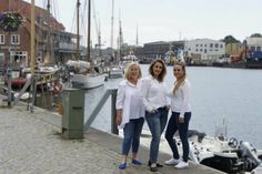 Gaby Kröncke und Jaqueline Evers komplettieren das Team von „Küsten Kosmetik“ um Sonja Schwarz (Mitte).