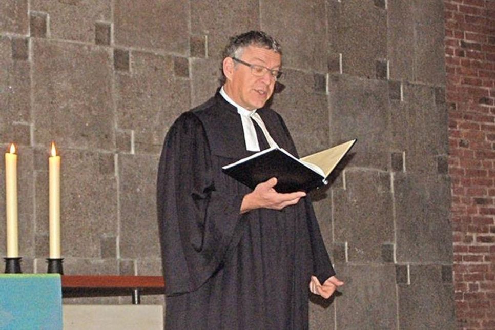 Pastor Niels-Peter Mahler hat viele Gedanken über Täter, Opfer, Verantwortung mitgebracht.