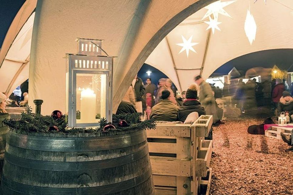 Weihnachtliche Stimmung ist am kommenden Wochenende wieder im Niendorfer Hafen bei „Fischers Wiehnacht“ zu erleben. (Foto: Torsten Vollbrecht/TSNT)
