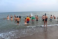 Nichts für Weicheier: Anbaden in Dahme am Neujahrstag um 12 Uhr.
