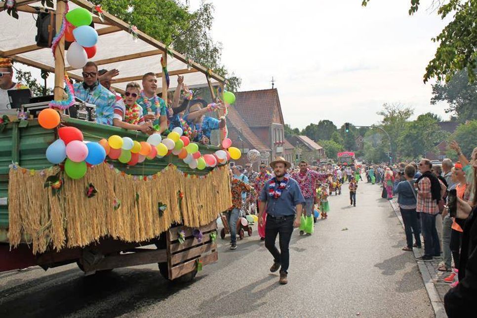 Umzüge haben in Schönwalde durch den Karneval eine lange Tradition.