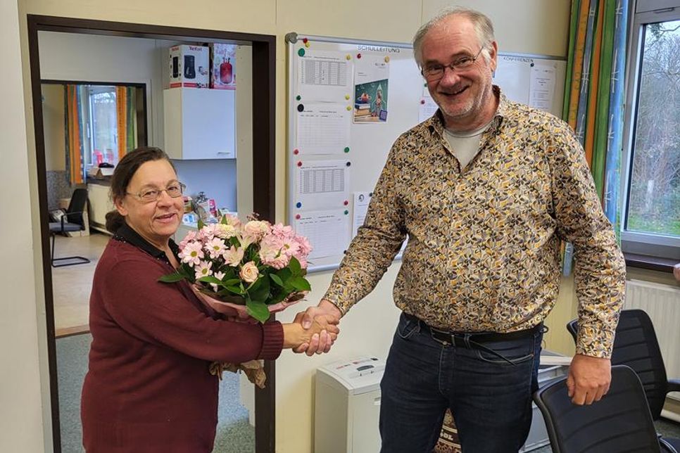 Schulleiter Jan-Eric Hertwig gratulierte im Namen des Kollegiums.