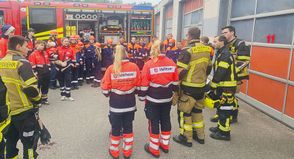 Nachwuchskräfte der Feuerwehren und des Malteser-Rettungsdienstes kamen zum gemeinsamen Dienstabend zusammmen.