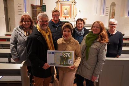 Koordinatorin Hilke Gaedicke, Jürgen Mohr und Sven Muchow vom Gewerbeverein, Margret Berner, Annette Schmitz, Marina Meißner und Stephanie Nissen vom Verein Beistand am Lebensende (v. lks.) trafen sich in der Hospitalkirche.