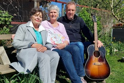 Gisela Hahnelt, Karin Janke und Bertram Scholz.
