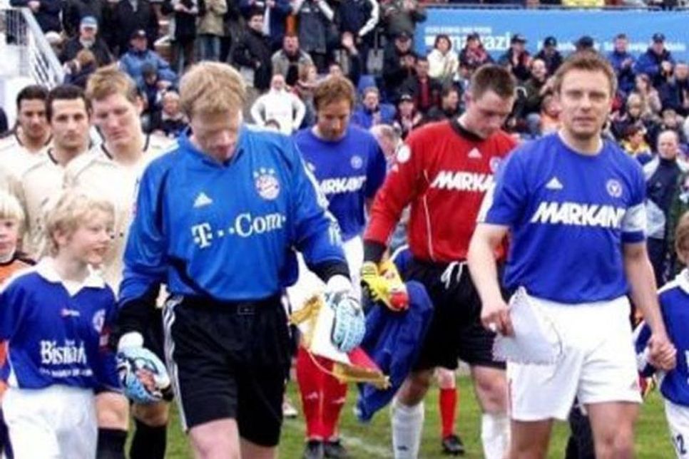 Lange her: Die Bayern in Kiel (25. Juli 2003).