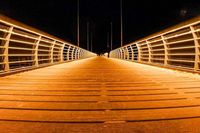 Leuchtende Eleganz: Holger Wrage verewigte die beleuchtete Grömitzer Seebrücke in faszinierendem Licht.