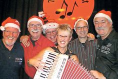 Timmerhorst präsentiert beim Benefizkonzert ein unterhaltsames, weihnachtlich besinnliches, aber authentisch norddeutsches, windgegerbtes Weihnachtsprogramm. (Foto: VA)