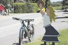 Wer dieses Holzmädchen findet, möge sich bitte beim Dorfvorstand in Quisdorf oder der Polizei in Hutzfeld melden.