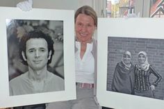Im Forum Eutin wird am kommenden Sonntag, dem 14. November eine eindrucksvolle Fotoausstellung eröffnet. Unter dem Titel „Aus eigener Kraft – Wie ein neues Leben in Deutschland gelingen kann“ zeigt die Kölner Fotografin Claudia Kroth, die seit kurzem in Eutin lebt, ihre Porträts von Migrantinnen und Migranten, die schon längere Zeit in Deutschland leben