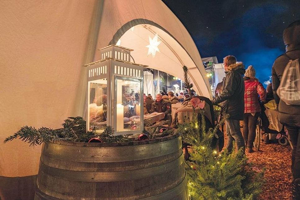 Nachdem „Fischers Wiehnacht“ im vergangenen Jahr ausgefallen ist, findet die beliebte vorweihnachtliche Veranstaltung am ersten Adventswochenende wieder im Niendorfer Hafen statt und das Crossover-Zelt lädt zum Verweilen ein.