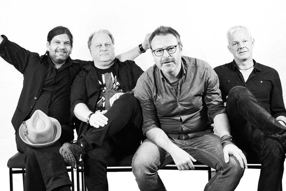 “Herr Ludwig” spielt Deutschrock im Forum.