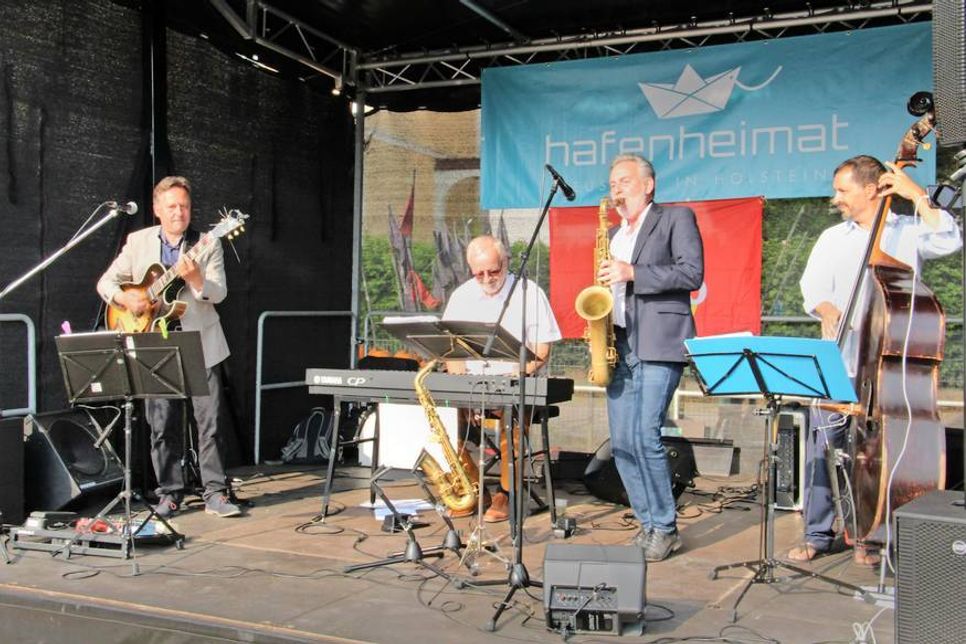 Die Band „Swingin’ Seagulls“ begeisterte die Besucher mit Swing und Hot Jazz.