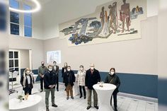 Wiederöffnung in kleiner Runde: Stadtpräsidentin Wiebke Zweig, Restaurator Peter von Gradolewski, Bürgermeister Dr. Uwe Brinkmann, Jesper Kolk (SPD), Judith Orthmann, Museums- und Kulturmanagerin, Carsten Dyck (CDU), Karin Klindwort (Förderverein Bildende Kunst Ostholstein e.V.), Martin Broziat (FDP) und Dr. Katrin Engeln (Bündnis 90/Die Grünen).