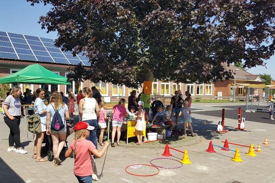Die Grund- und Gemeinschaftsschule Lensahn hat im Rahmen des Projektes „Schüler Helfen Leben“ ein großes Fest durchgeführt.