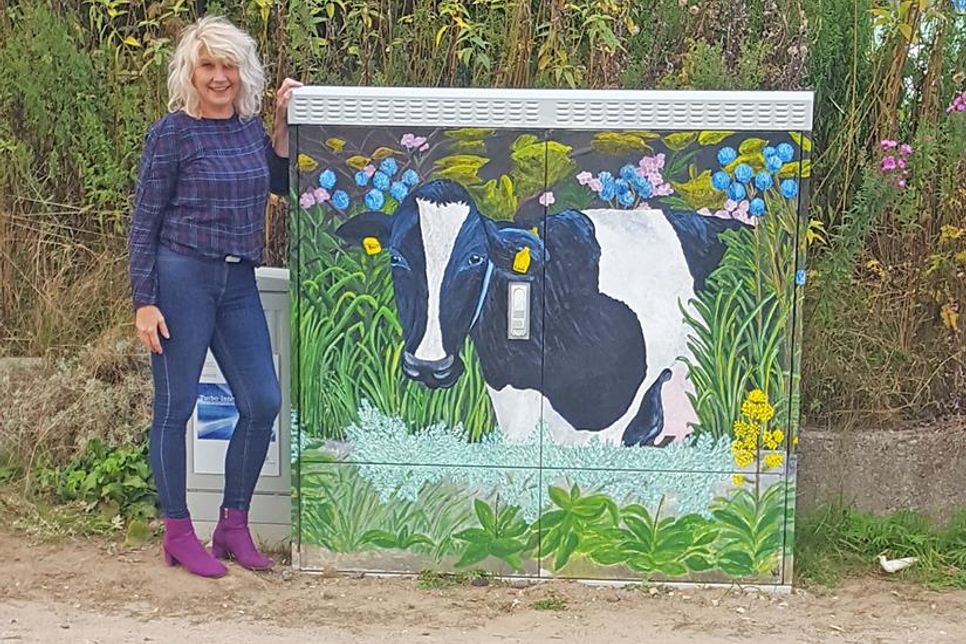 Kerstin Vödisch hat die Kuh „Zürich“ vom Thomsen auf einem Stromkasten verewigt.