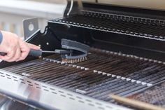 Der Grill sollte nach jeder Benutzung gereinigt werden.