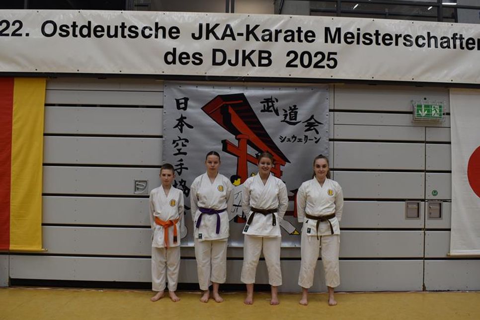 Jesper Zabor, Thiara Reichert, Pietje Schultz und Michelle Nissen (v. lks.).