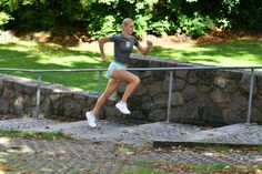 Auch Treppenläufe gehören zum Training von Lili Schau.
