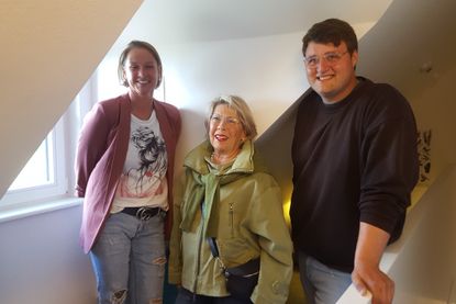 Für Erwachsene ein bisschen eng: der Platz am Beobachtungsfenster.